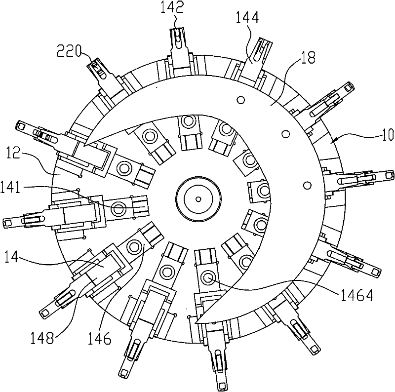 Transmitting mechanism of zipper head assembling machine and zipper head assembling machine using same