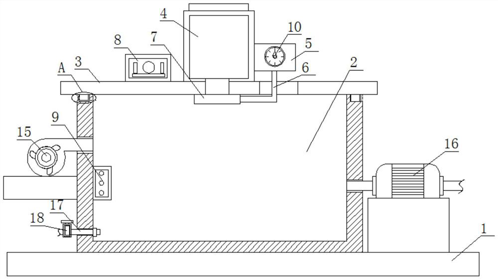 Perch fry breeding device with high survival rate