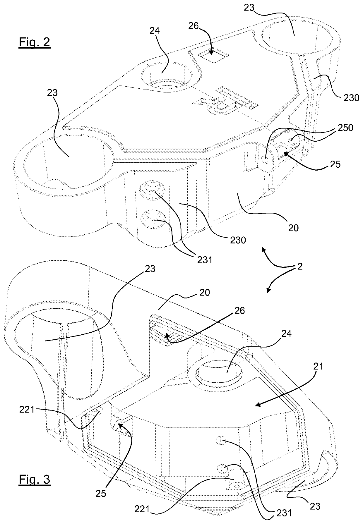 Motorized vehicle comprising a connected fork crown