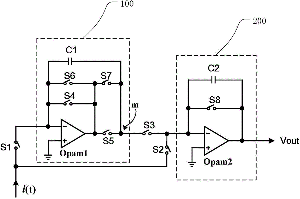 Integrating circuit and approaching detection chip