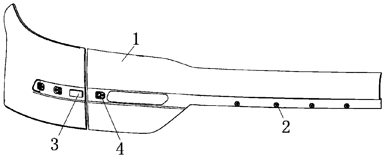 Vehicle lamp bright strip installing structure