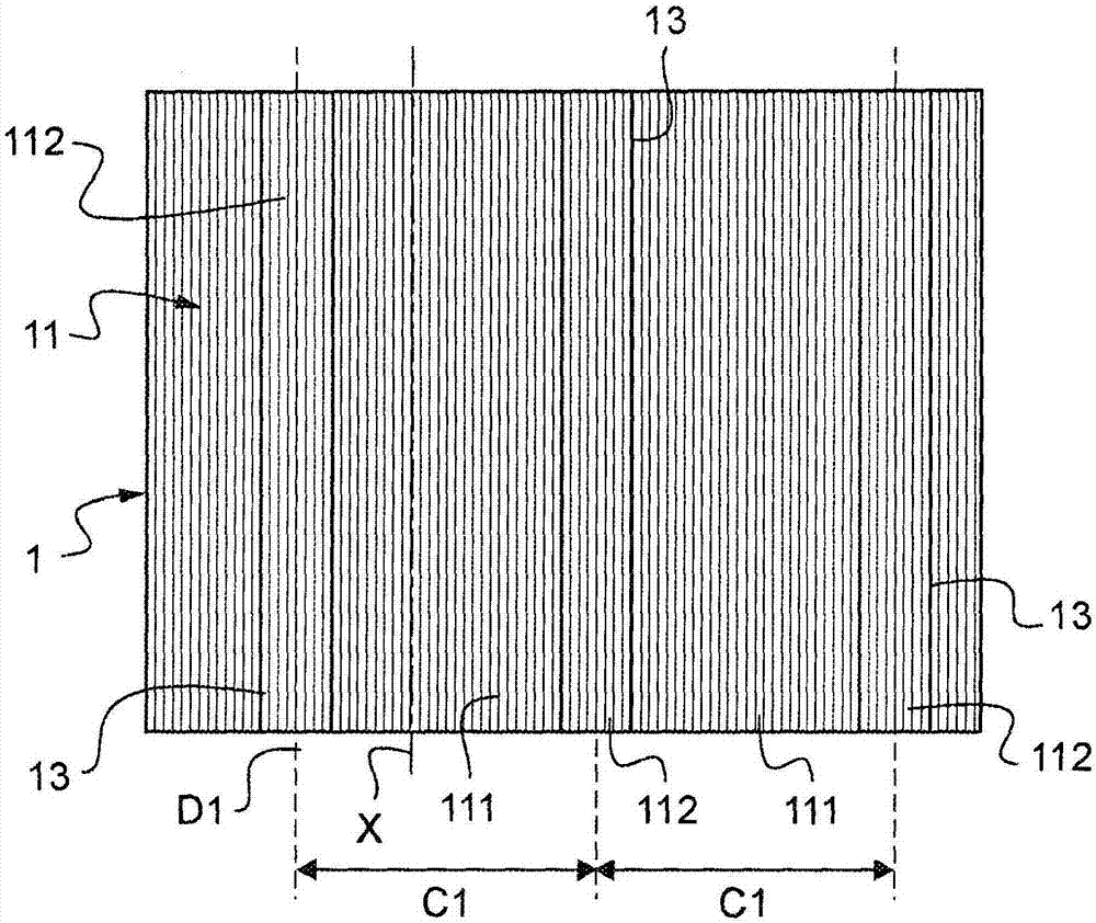 Thin-film alignment layer provided with integrally-formed spacing structures and forming an intermediate layer for an optical article comprising liquid crystals