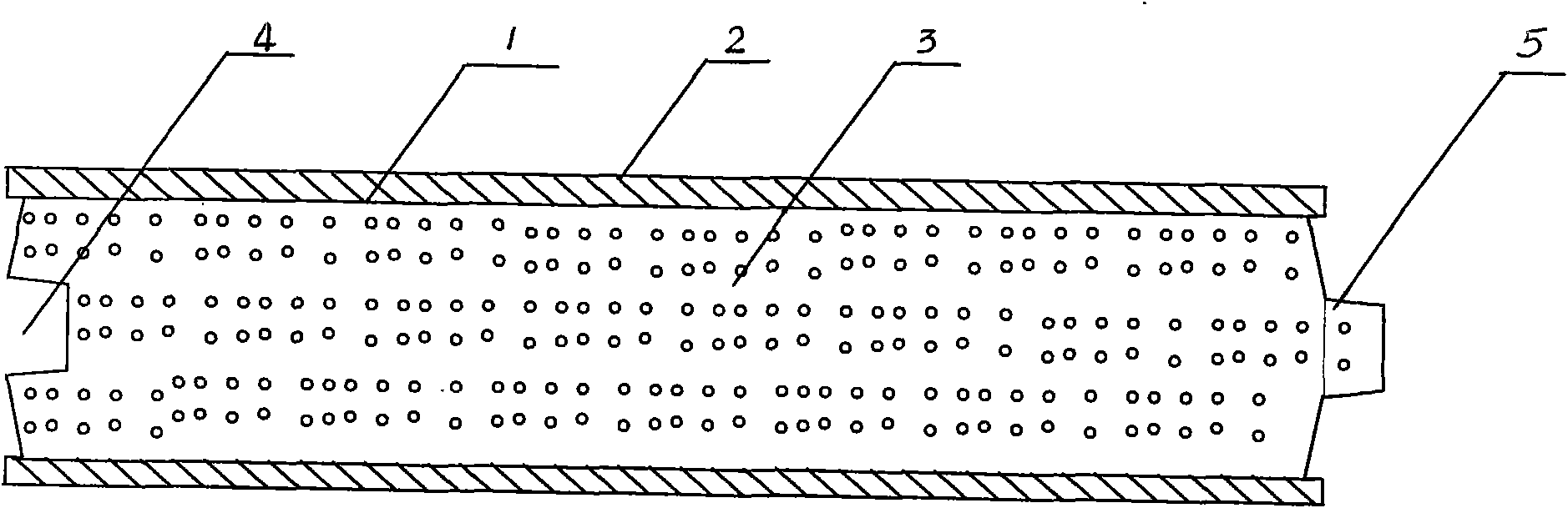 Light-weight insulating wall body and production method thereof