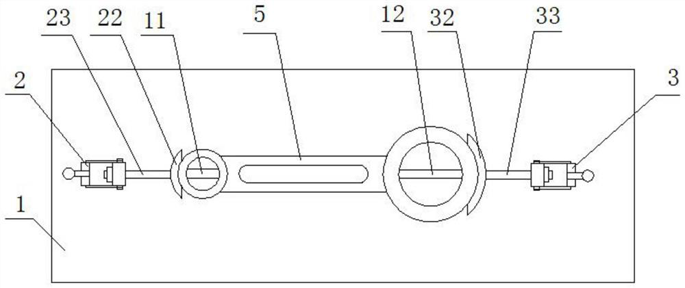 A measuring tool for the error detection of the center of two circles of an automobile piston connecting rod