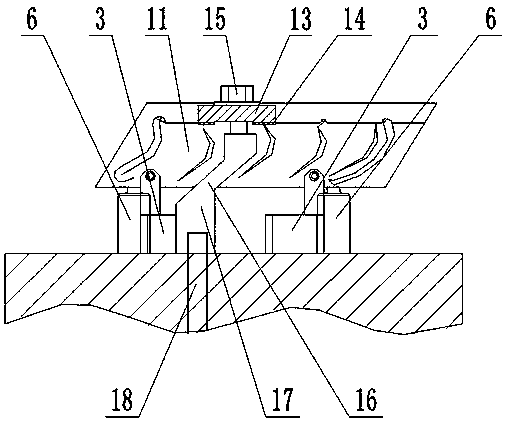 A low-pressure turbine guide vane clamping mechanism and clamping method