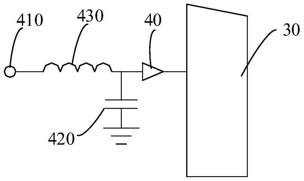 Communication equipment and tunable microstrip filter