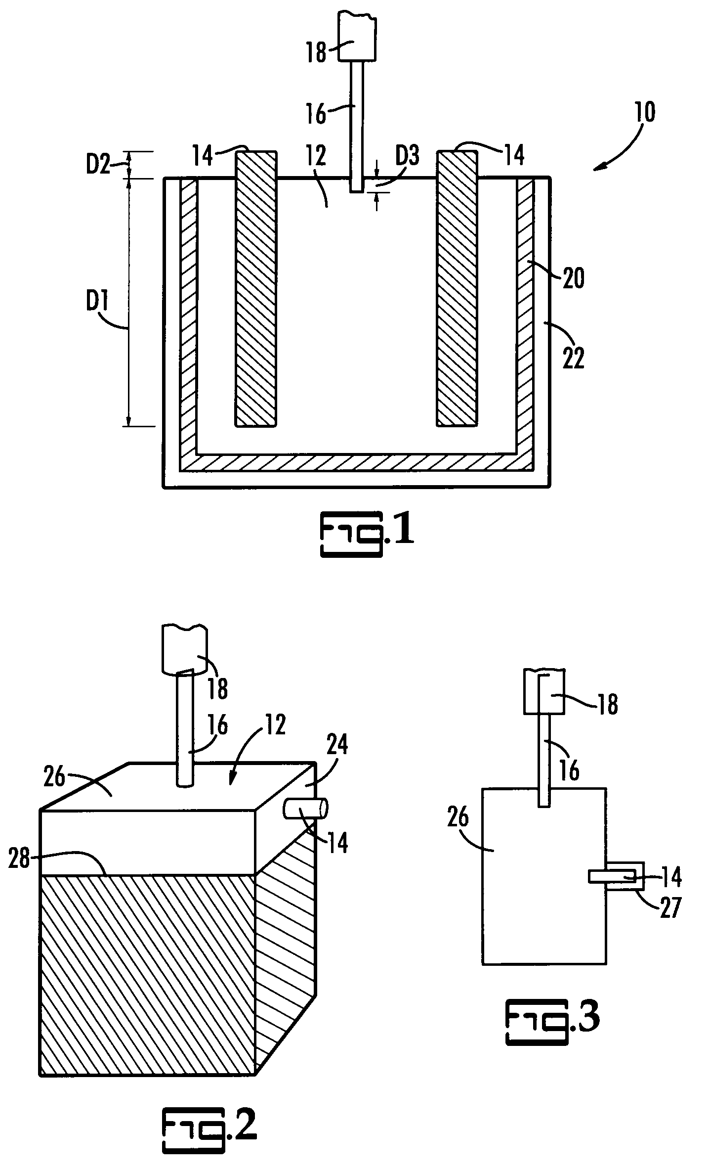 Capacitor with sacrificial lead wire configuration and improved manufacturing method thereof