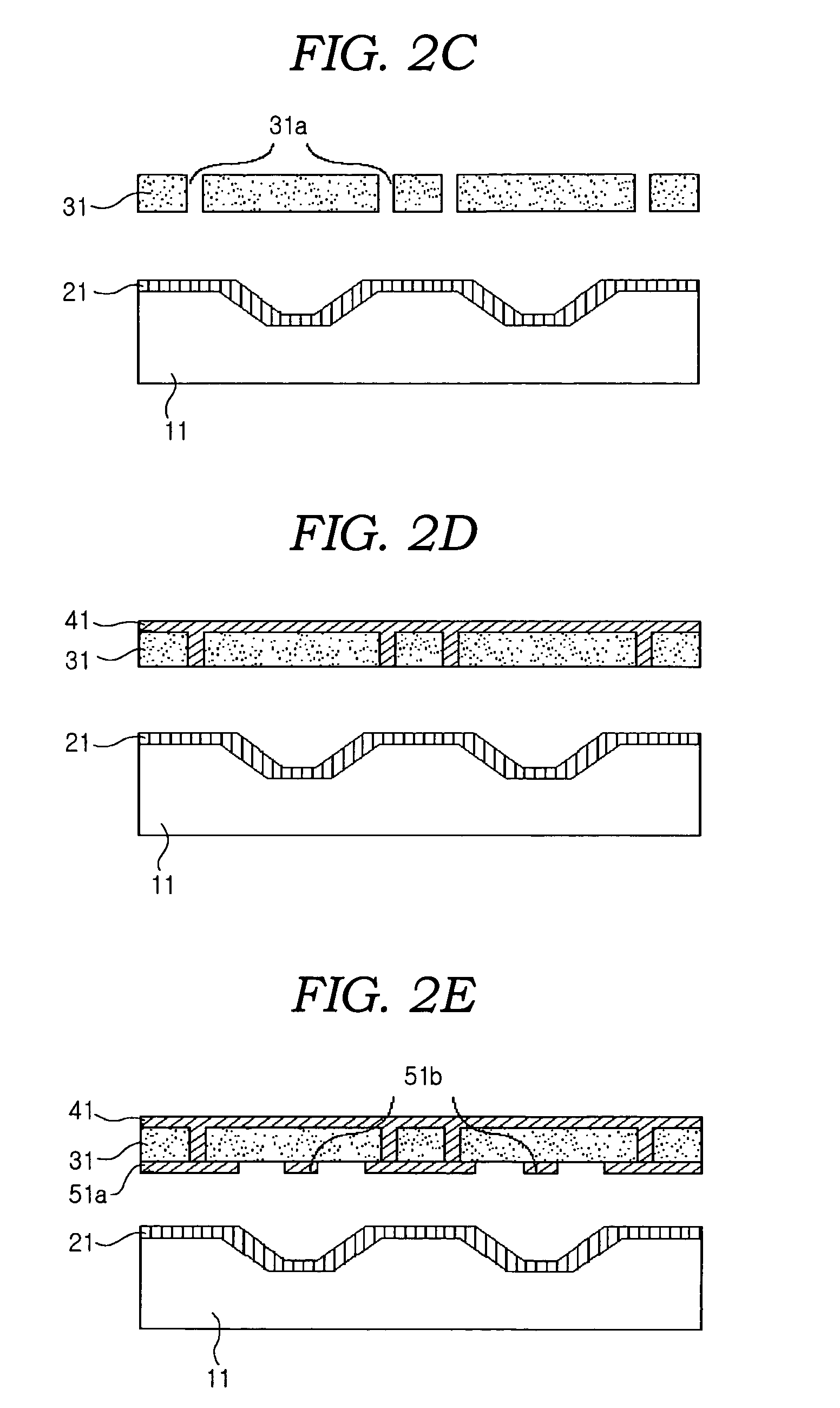 Grooved coaxial-type transmission line, manufacturing method and packaging method thereof