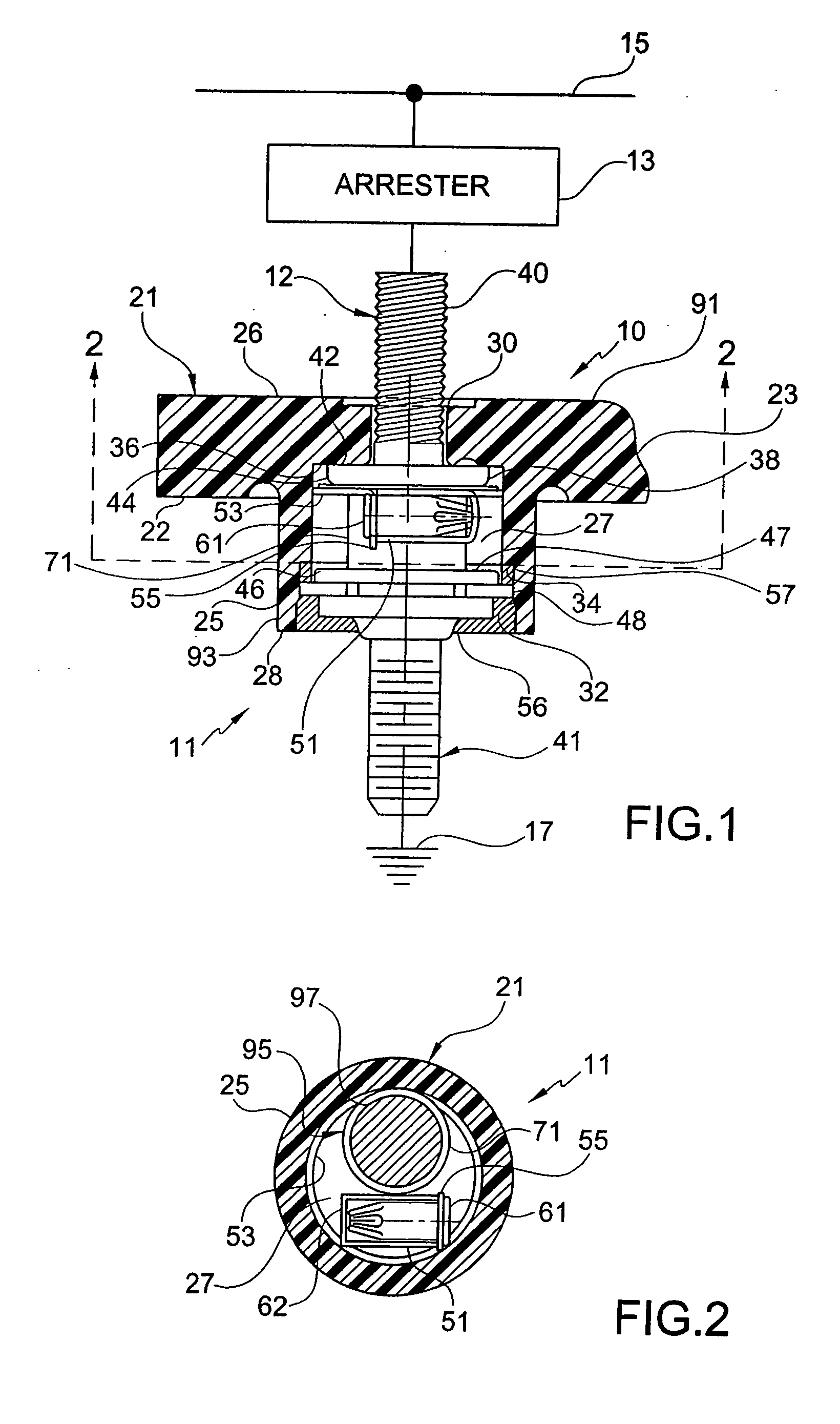 Arrester disconnector assembly having a capacitor