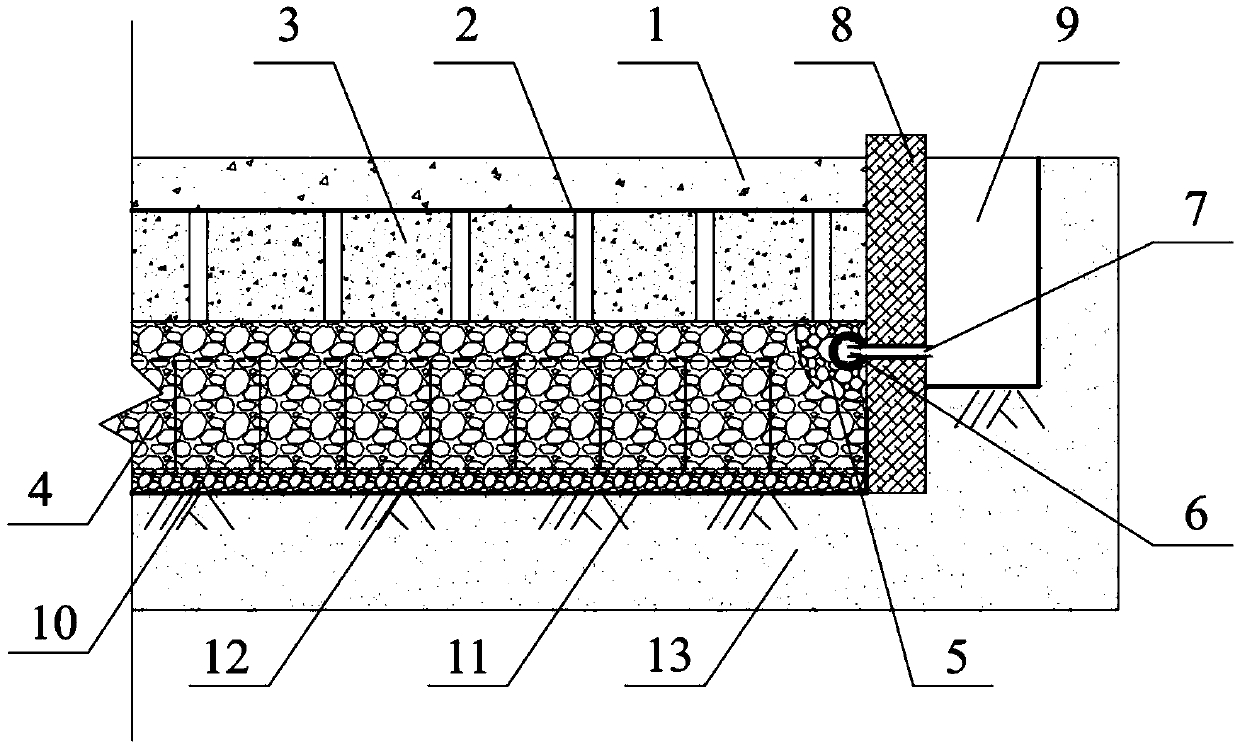 Water-permeable pavement structure based on construction waste smashing material and laying method of structure
