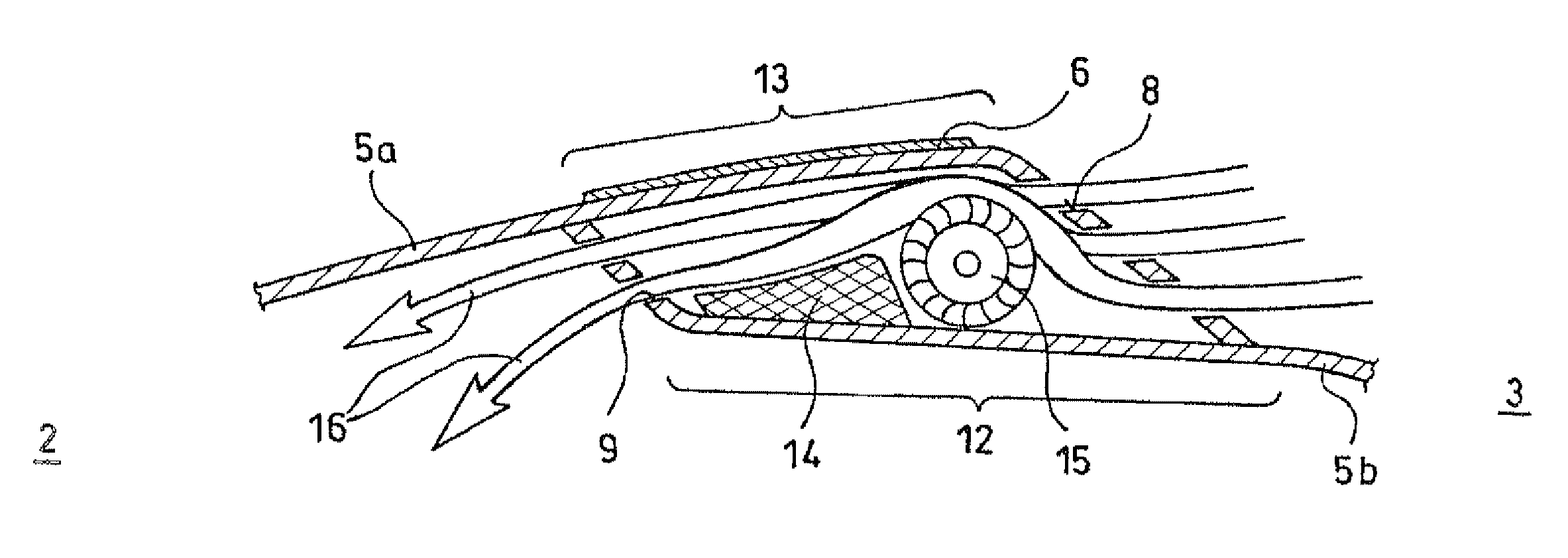 Roof with intergrated device for ventilating and cooling a motor vehicle passenger compartment