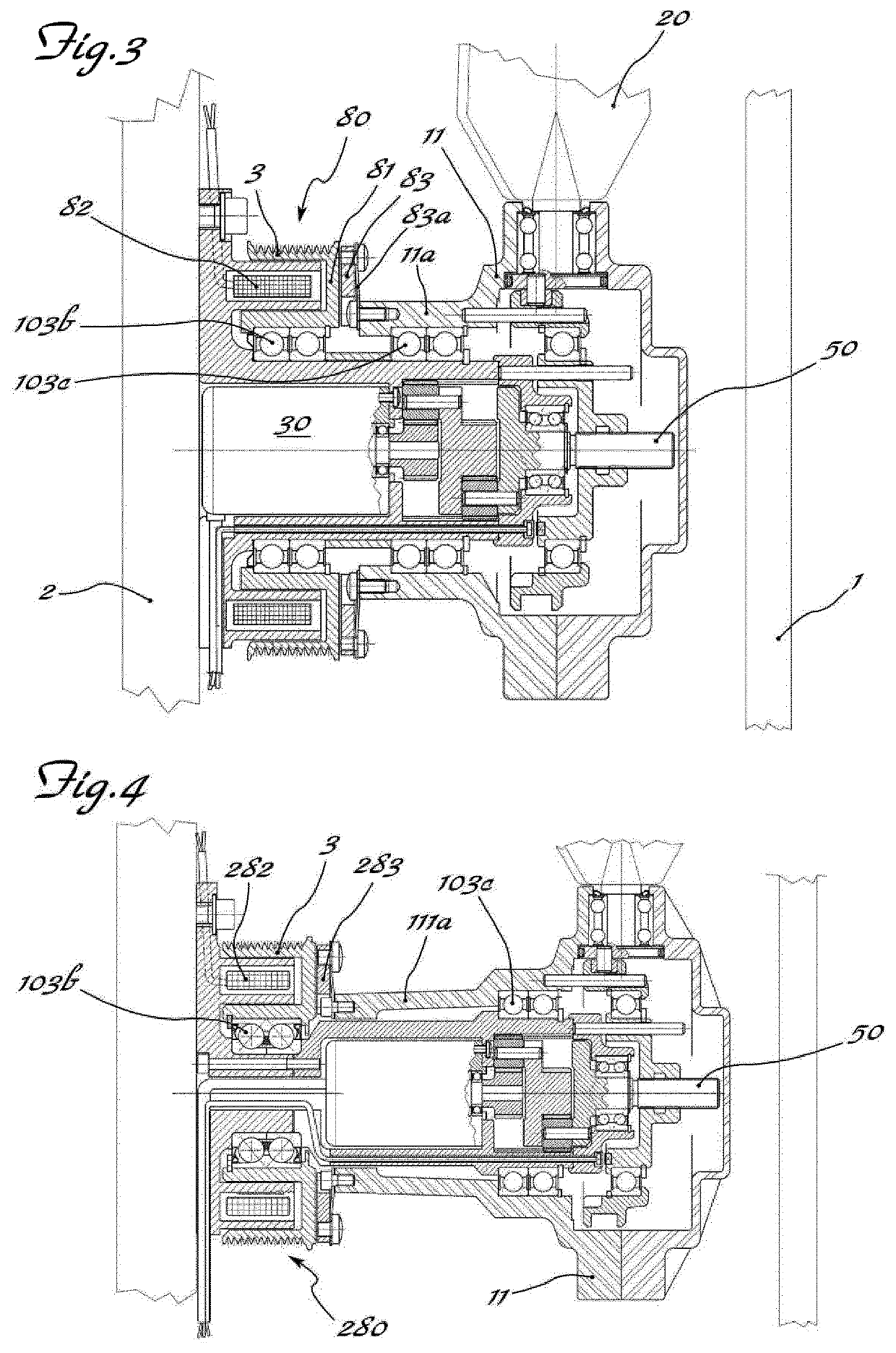 Apparatus for actuating and controlling the rotation of blades of fans for cooling the coolant in machines/vehicles