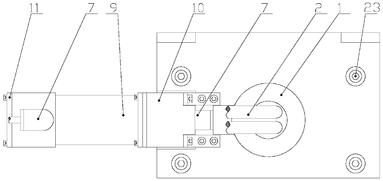 A detachable connection mechanism for the upper manipulator of an underwater robot