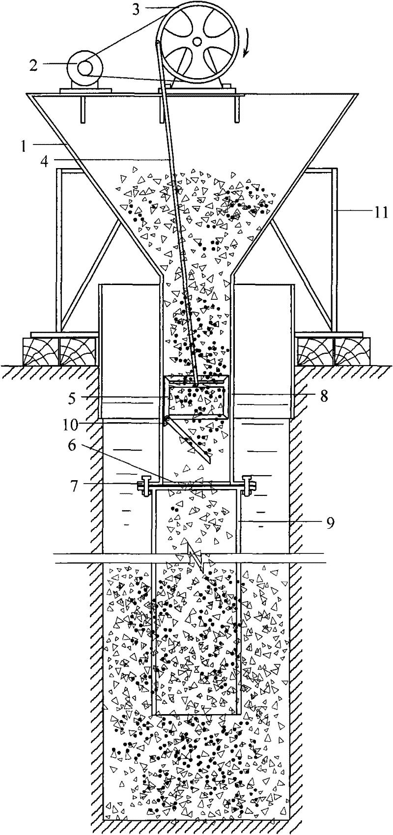 Compulsory pouring device and construction method of bored pile underwater concrete