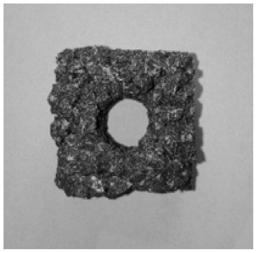 A kind of fe-cr-ni-ti powder coated honeycomb zta ceramic preform and its preparation and application