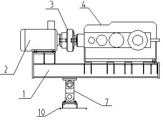 Main driving device of material taking machine with scraper