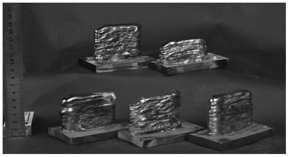 Method for preparing titanium-aluminum intermetallic compound based on electron beam twin-wire fuse in-situ additive