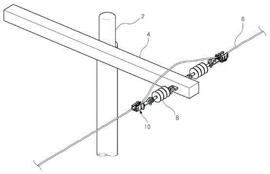 Fastening structure used for supporting power line clamp and insulator