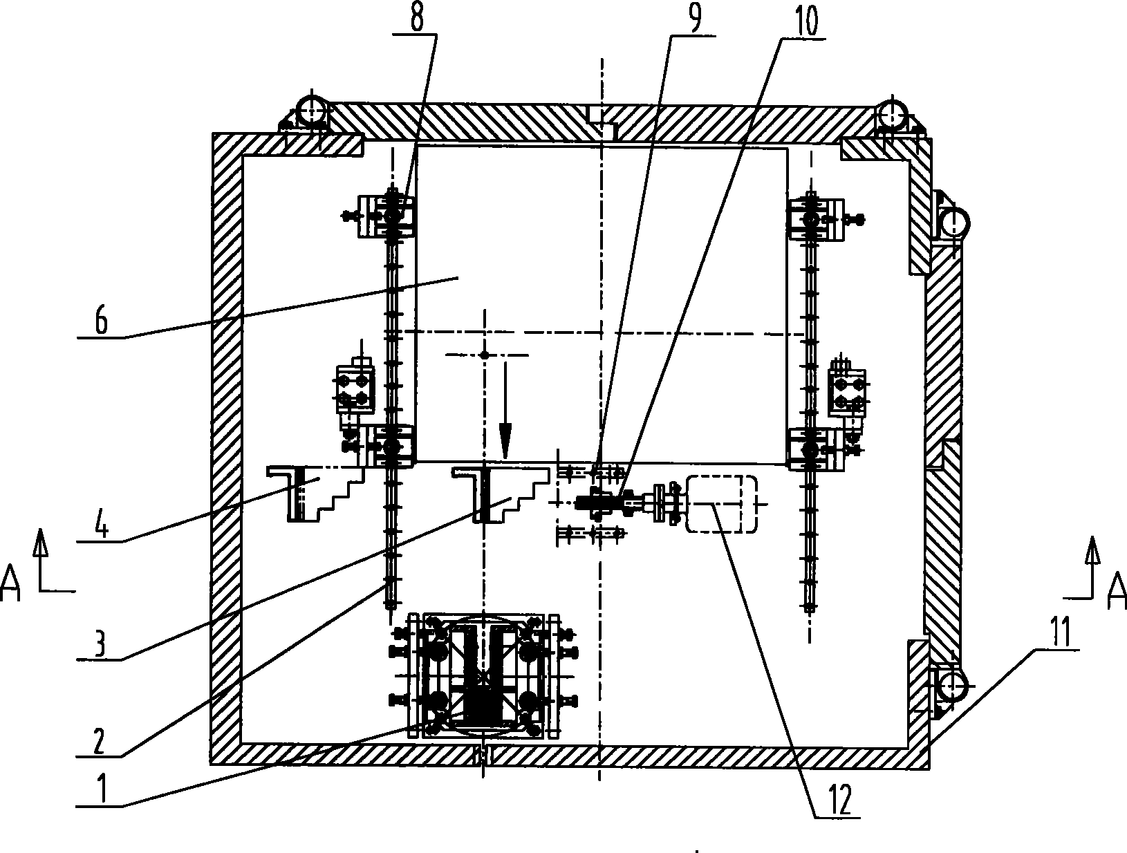 Accelerator installation adjusting device with compact structure