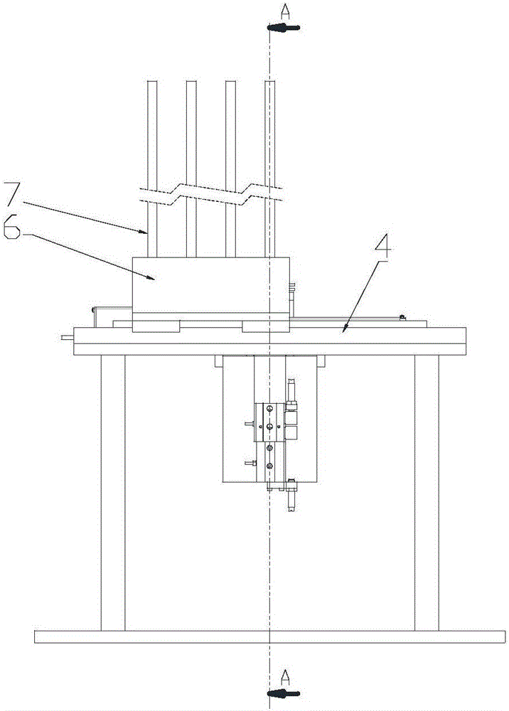 Vertical shaft feeder convenient to charge for diaphragm gas meters