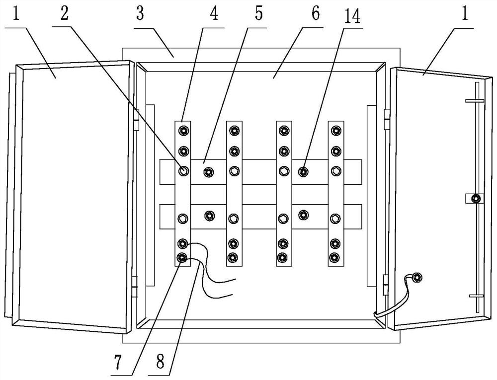 A method for live connection in a low-voltage cable branch box