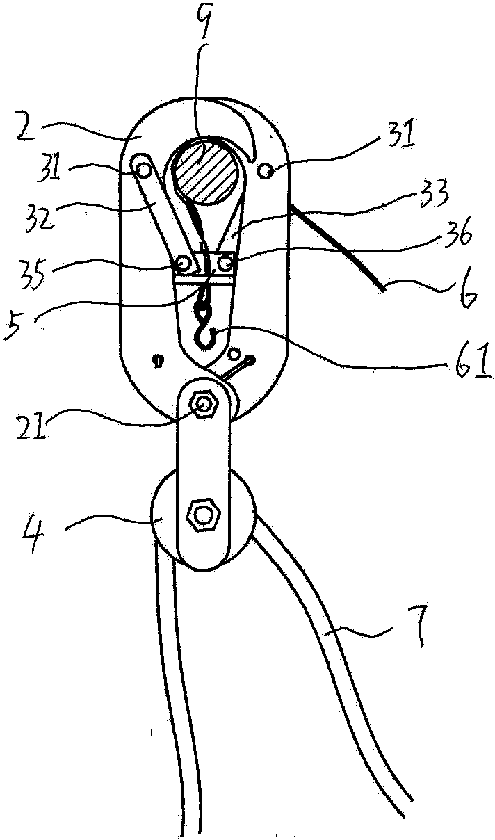 Method for hanging and dismounting insulated flexible ladder by using automatically-hung special tackle