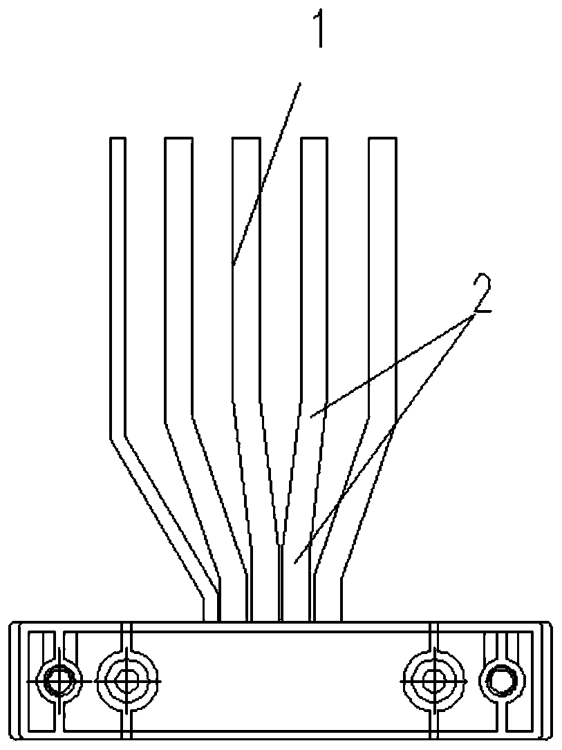 Snap-type unwound insulator for dense busway conductor