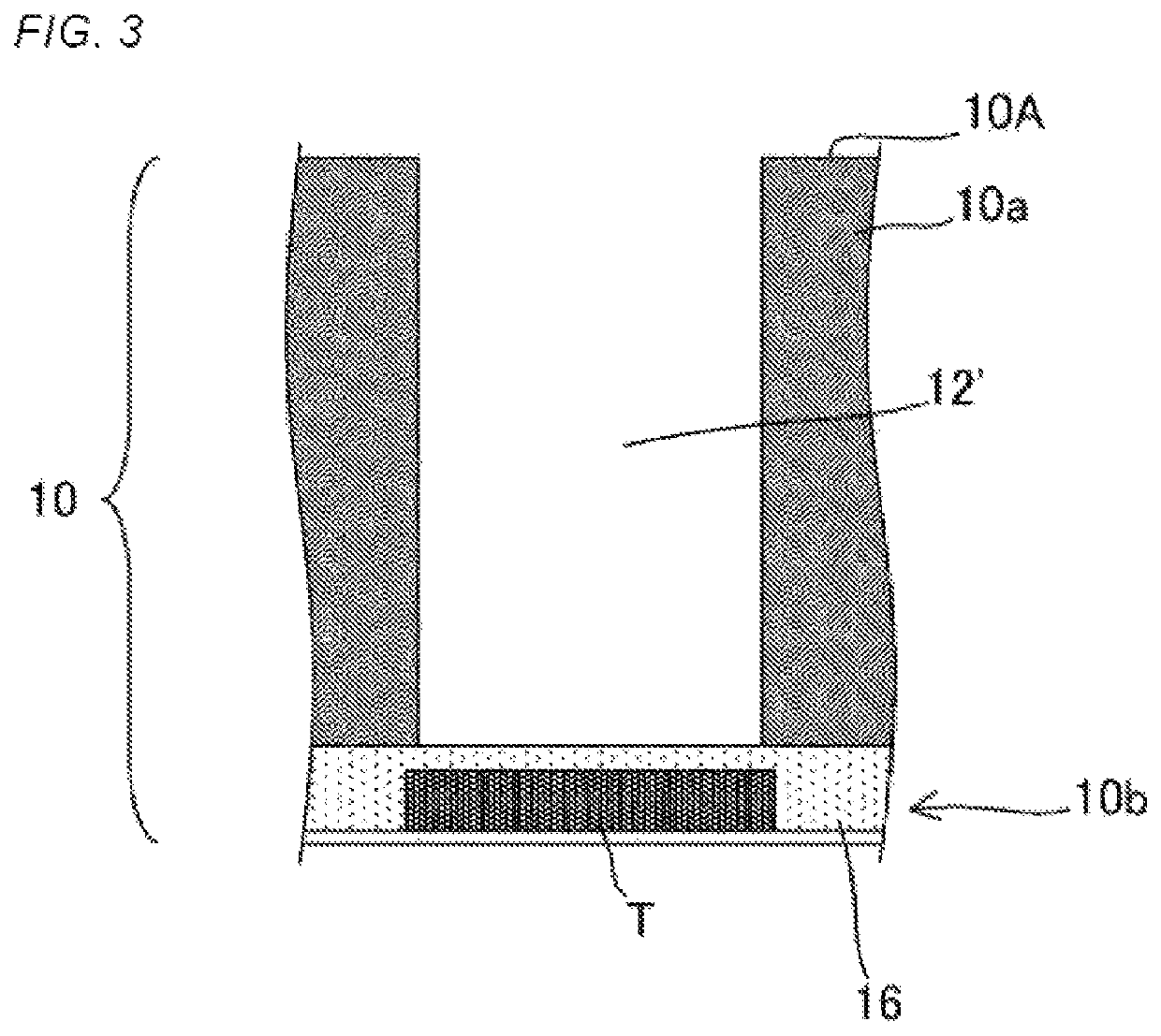 Vertical electrode structure comprising low-resistance film for preventing damage during etching