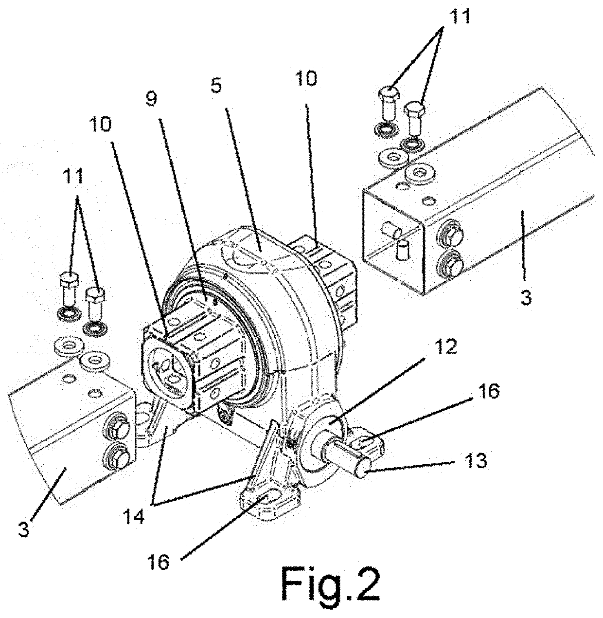 Solar tracker with orientable solar panels arranged in rows