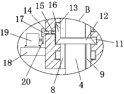 Bag pushing device with strapping machine head