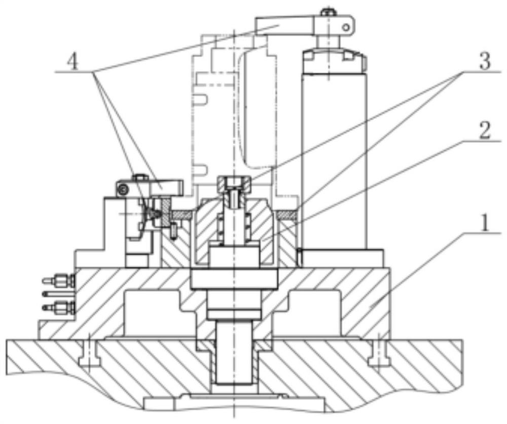 Floating taper sleeve centering clamp