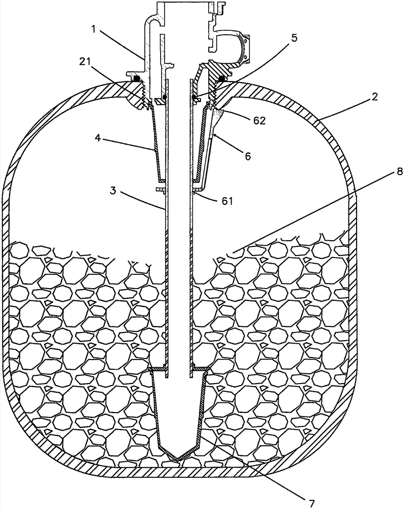 Center pipe fixation member