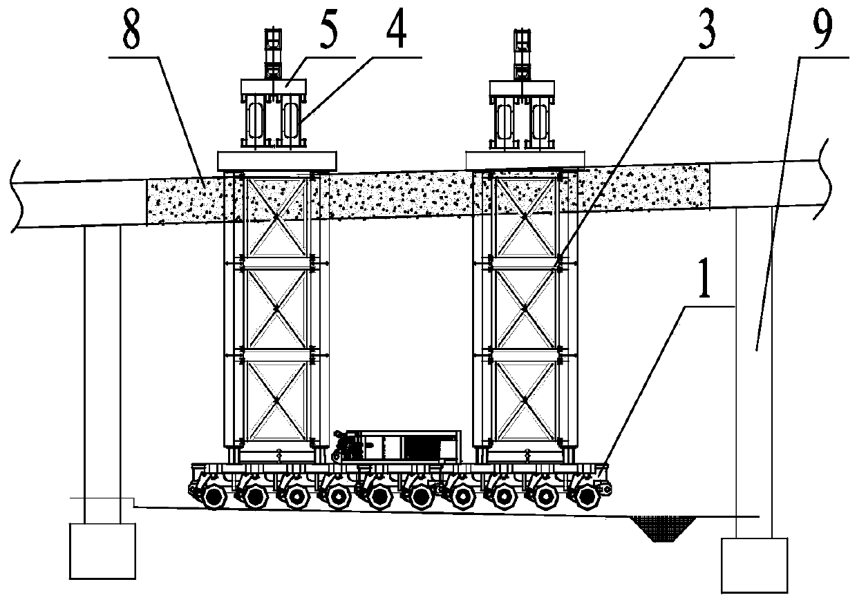Bridge lowering and dismantling device based on movable supporting and bridge lowering and dismantling construction method