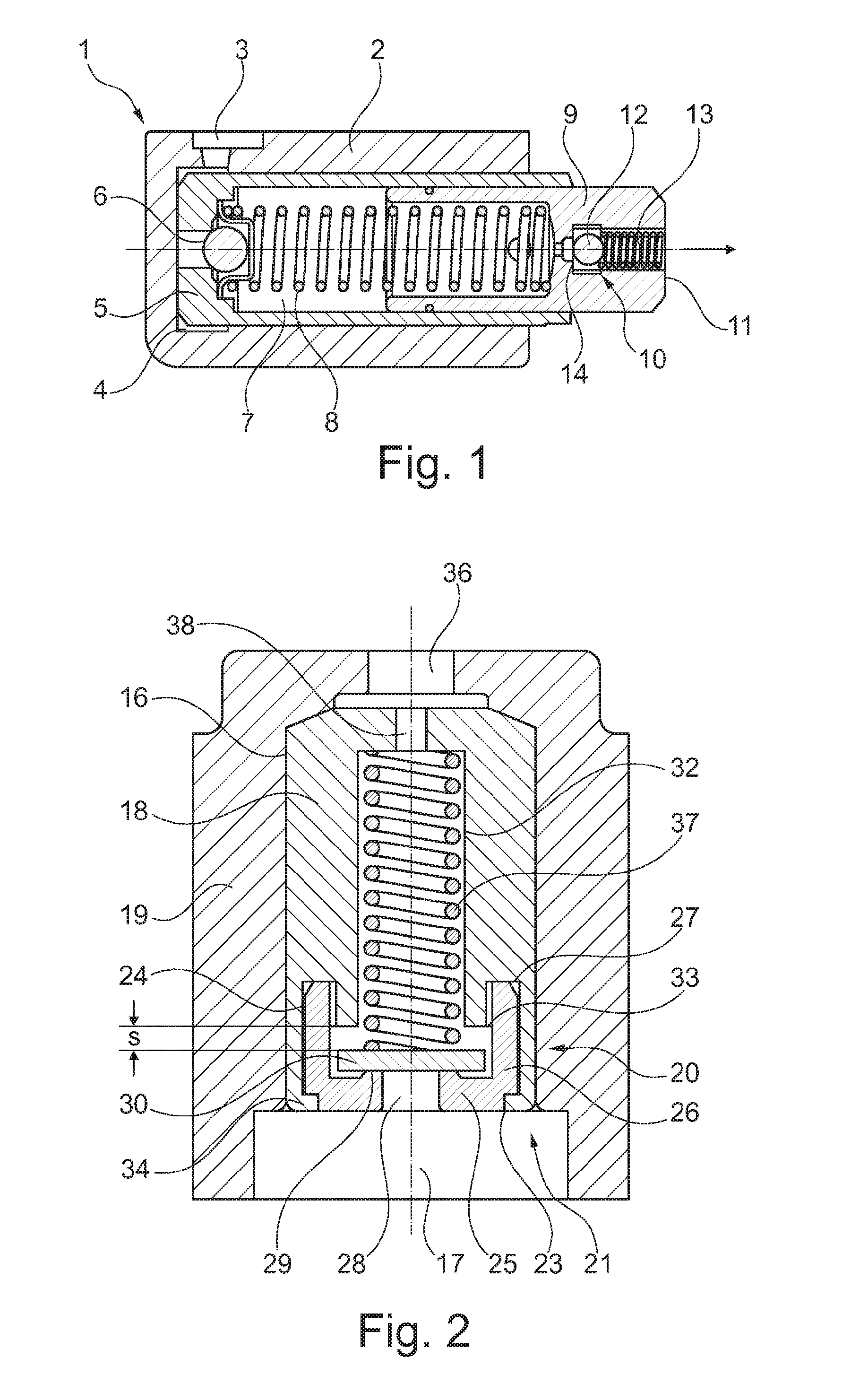 Hydraulic tensioning device for a traction mechanism drive