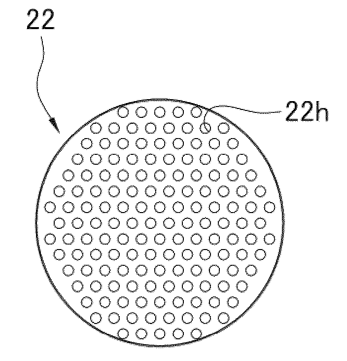 Sedimentation type liquid-liquid separator