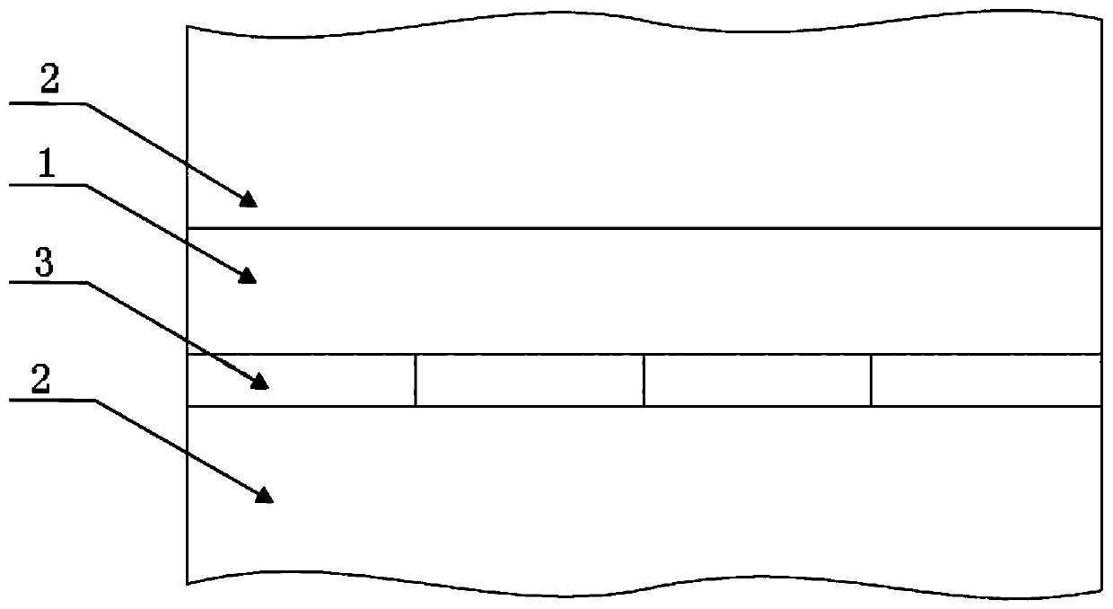 Fire extinguishing device and automatic fire extinguishing isolation belt with fire extinguishing device