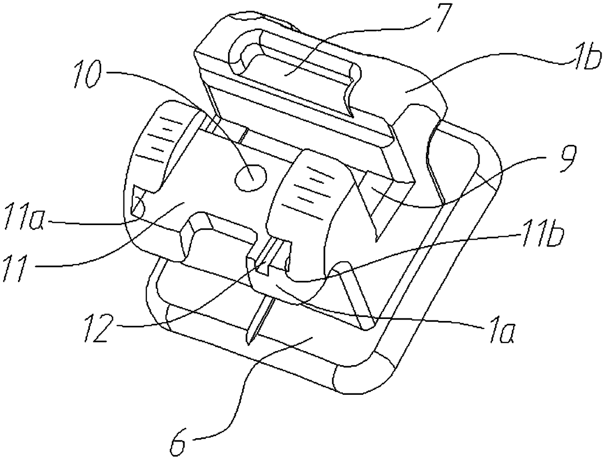 Passive self-ligating bracket for orthodontics