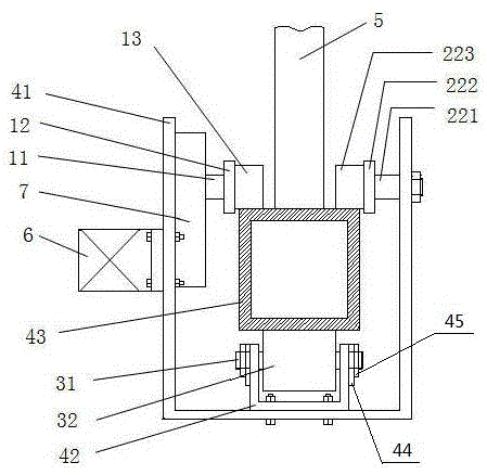 Feeder traveling device