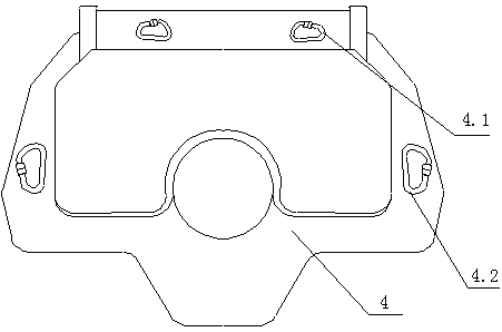 Middle-size bulk container with liquid discharging port baffle