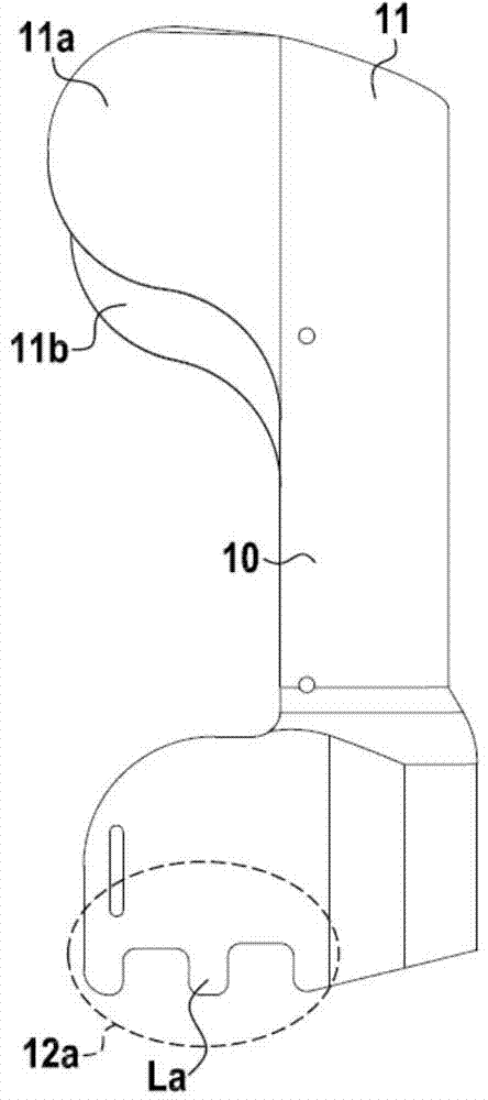 Device for protecting the knee joint that is able to engage with a ski boot