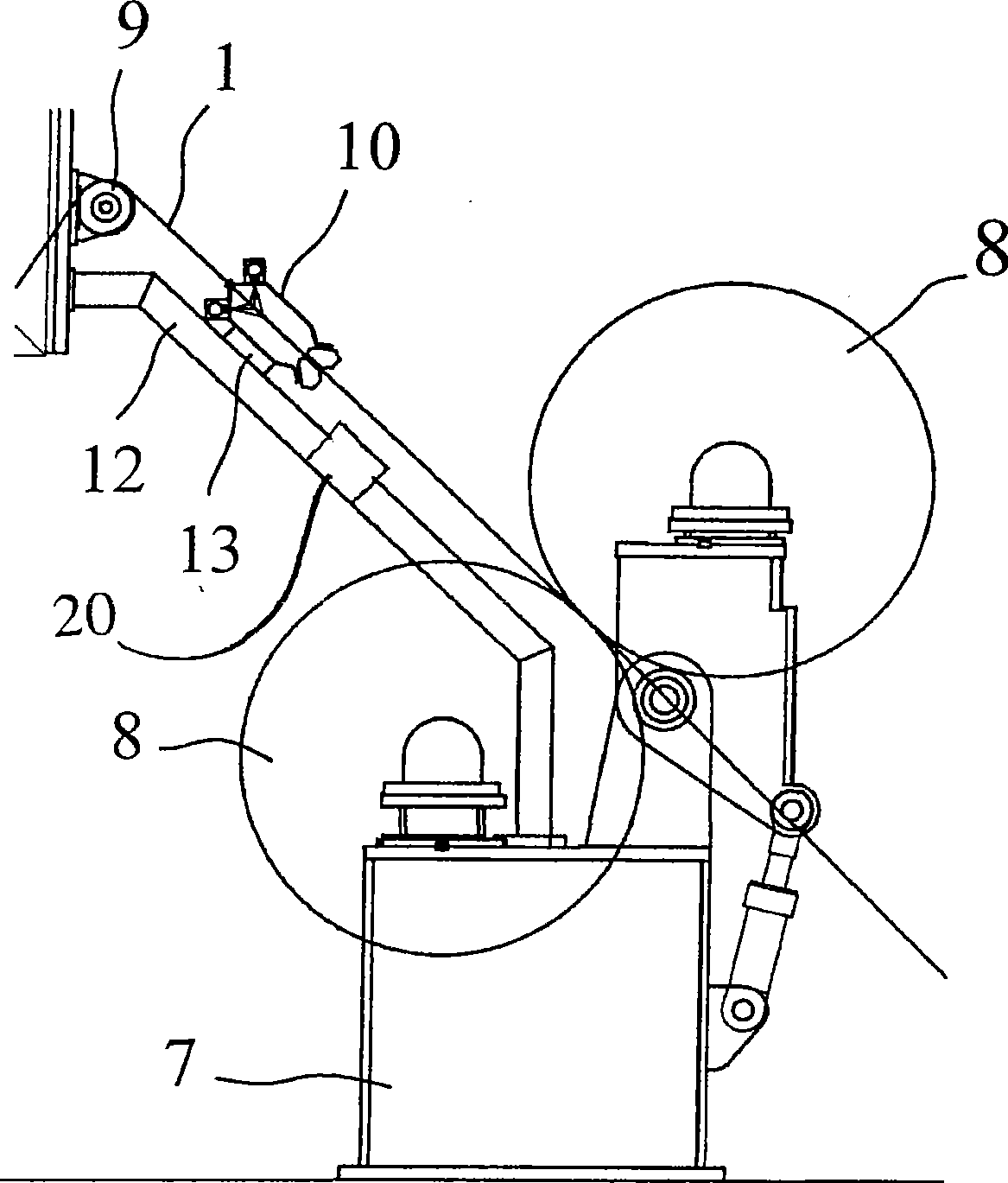 Method and apparatus for treating a fibre web