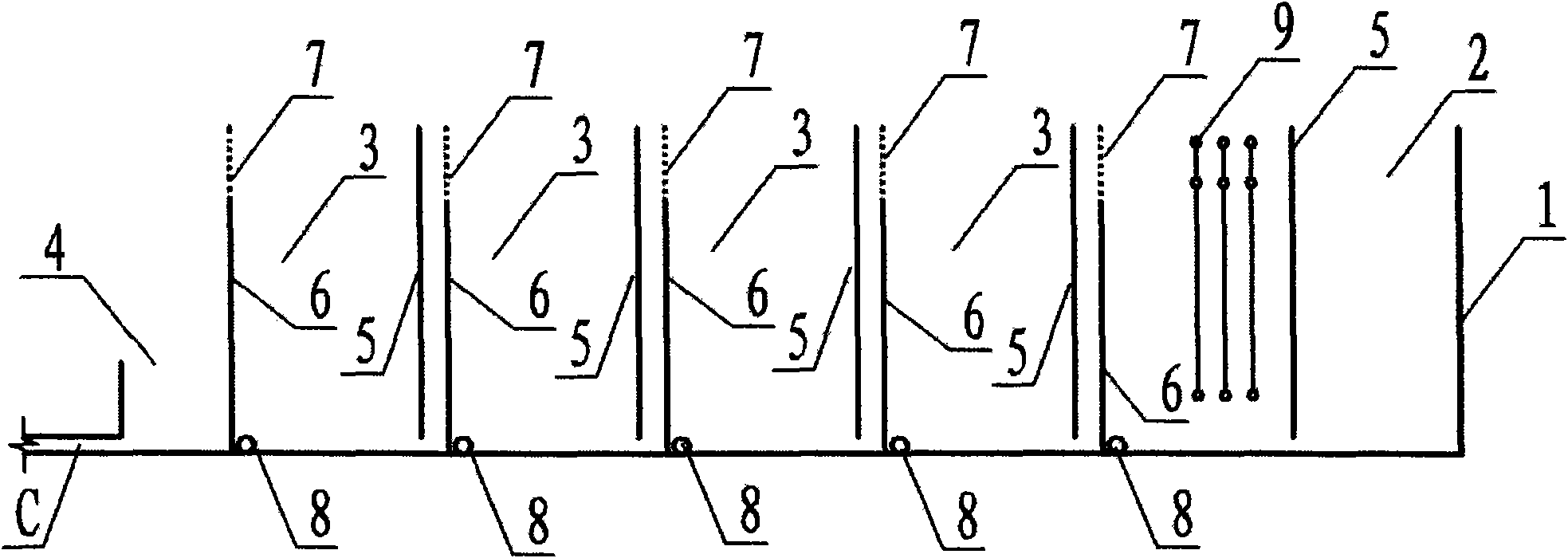 Water cascading type fish egg incubator