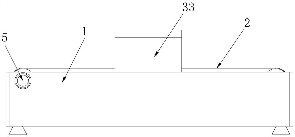 Conveying device for paint spraying