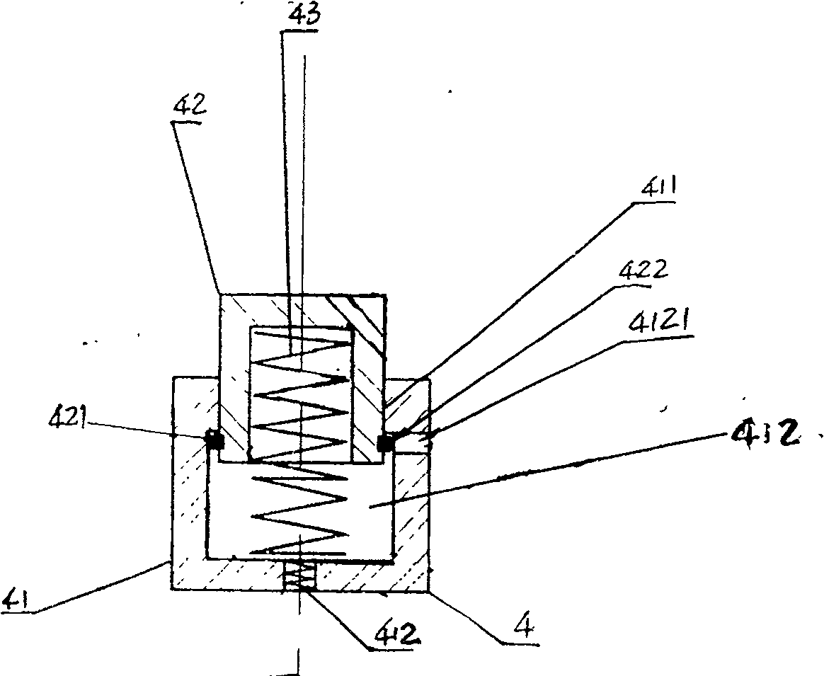 Plastic injecting mold for casting system with low power consumption