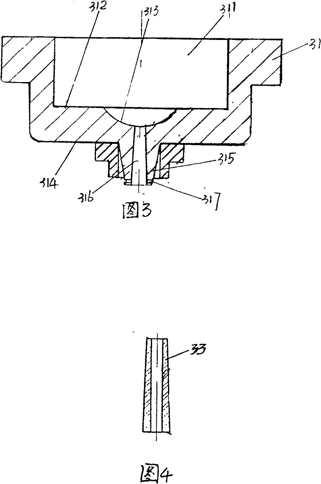 Plastic injecting mold for casting system with low power consumption