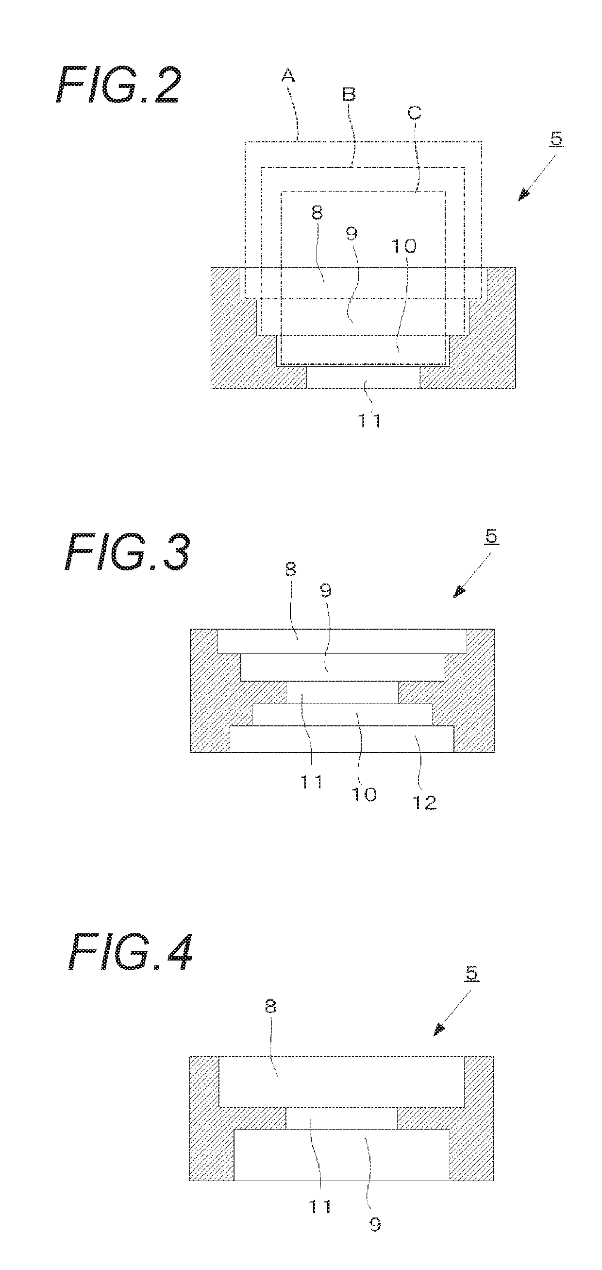 Tray and heat treatment method