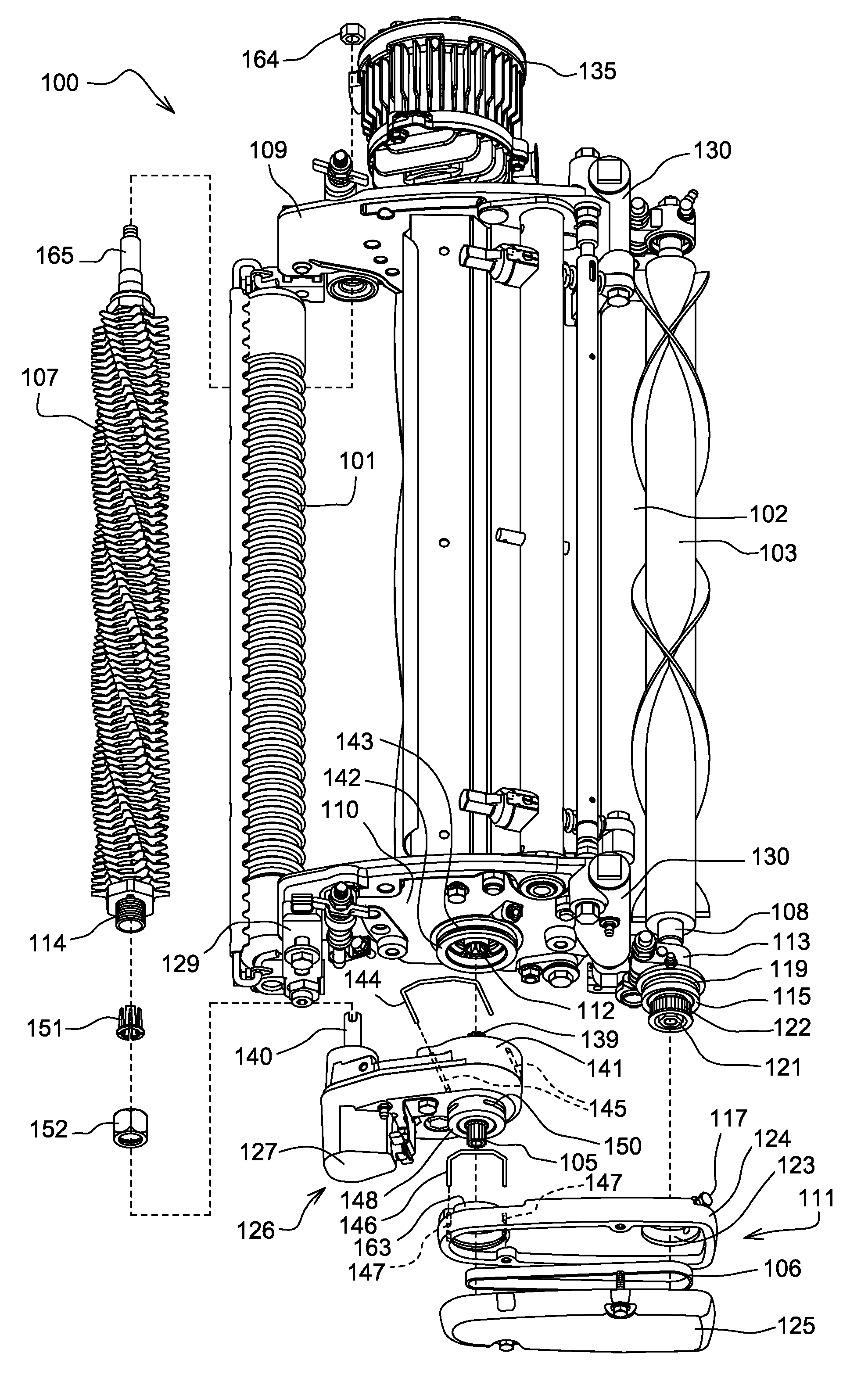 Auxiliary drive shaft connection on reel mower cutting unit