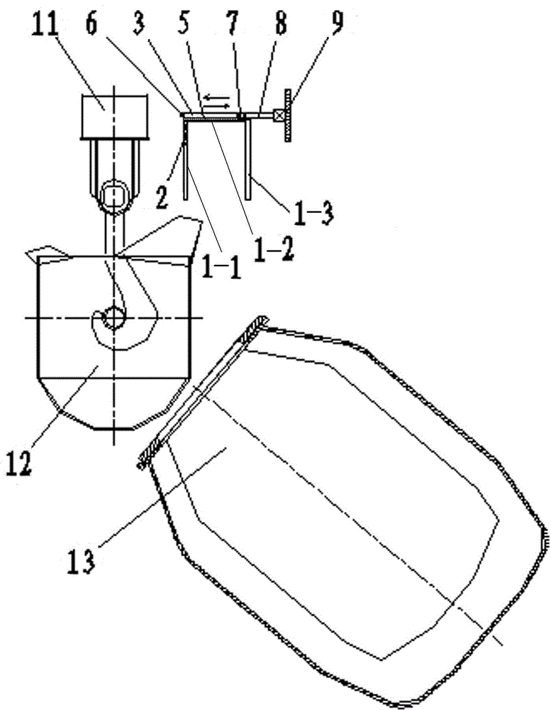 Novel double-air port movable secondary flue gas gathering apparatus for converter