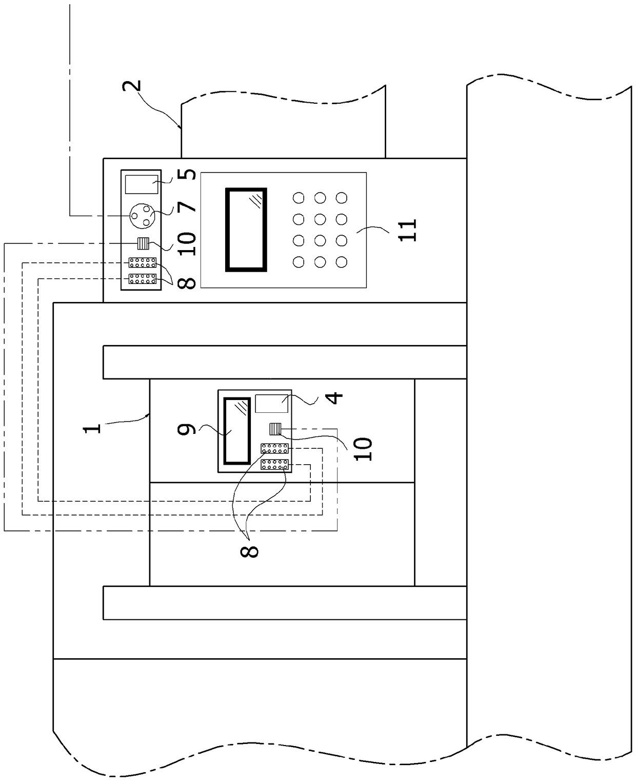 Apparatus for injection moulding of plastic materials