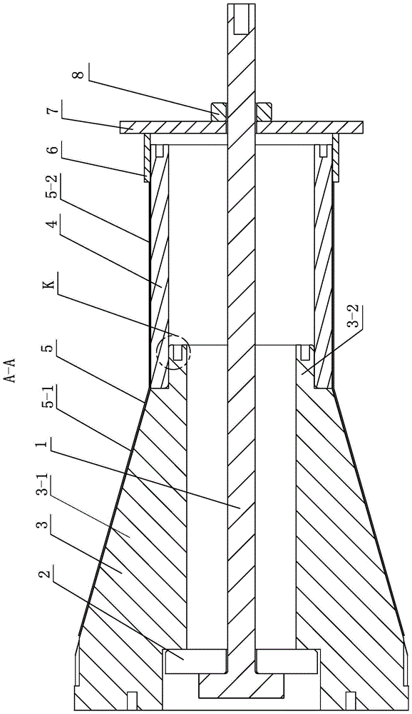 A device and method for accurately controlling the inner diameter of a titanium alloy barrel-cone composite component